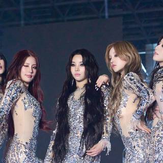 Super Lady (G)-Idle wallpaper