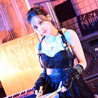 Maniac Viviz wallpaper