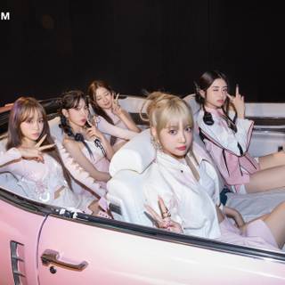 Perfect Night Le Sserafim wallpaper