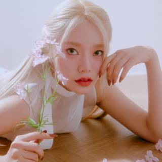 Cupid Fifty Fifty wallpaper