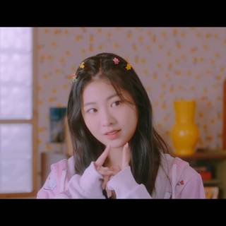 Cupid Fifty Fifty wallpaper