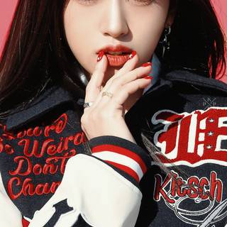 Kitsch IVE wallpaper