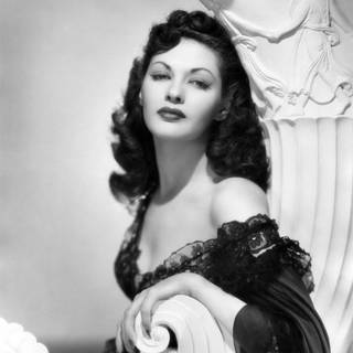 Yvonne De Carlo wallpaper