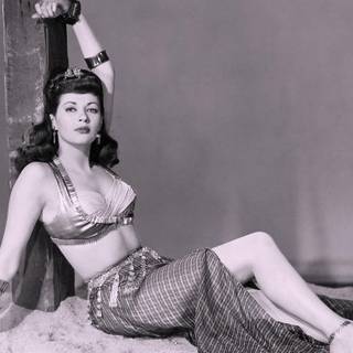 Yvonne De Carlo wallpaper