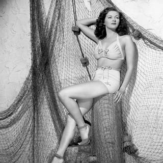 Yvonne De Carlo wallpaper