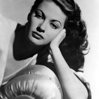 Yvonne De Carlo wallpaper