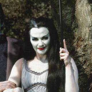 Yvonne De Carlo wallpaper