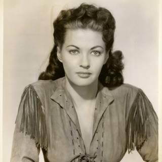 Yvonne De Carlo wallpaper