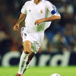Fernando Hierro wallpaper