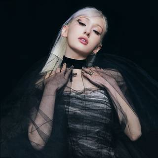 Gold Gold Gold Somi wallpaper