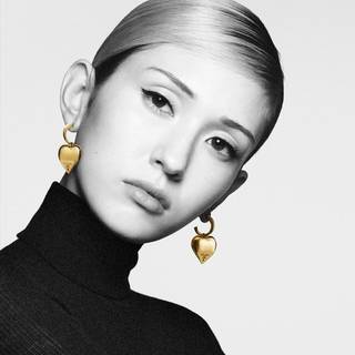 Gold Gold Gold Somi wallpaper