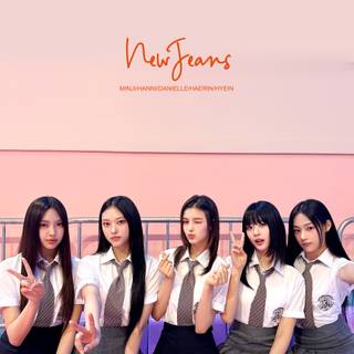 Super Shy NewJeans wallpaper