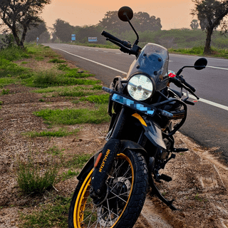 Royal Enfield Himalayan 450 wallpaper