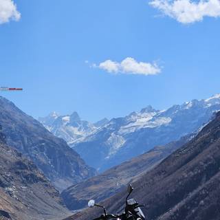 Royal Enfield Himalayan 450 wallpaper