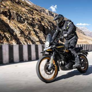 Royal Enfield Himalayan 450 wallpaper