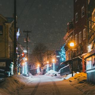 Snowy street wallpaper