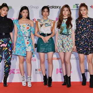 Boys Like You Itzy wallpaper