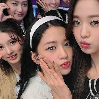 After Like Ive wallpaper