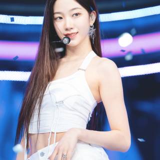 Impurities Le Sserafim wallpaper