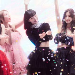 Impurities Le Sserafim wallpaper