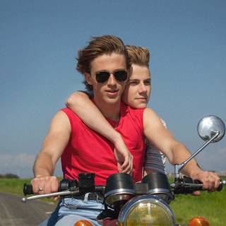 Summer of 85 wallpaper