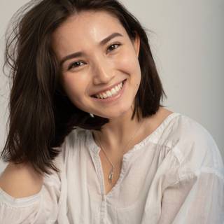 Maria Zhang wallpaper