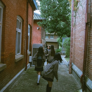 NewJeans Ditto wallpaper