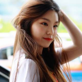 Yeji iPhone wallpaper