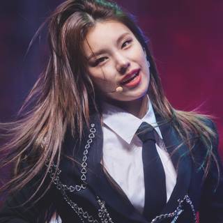 Yeji iPhone wallpaper