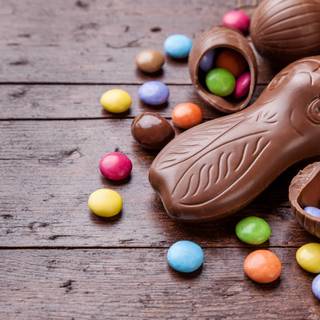 Easter bunny chocolate wallpaper