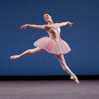 Dancers are strong wallpaper