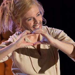 Lady Dynamite wallpaper