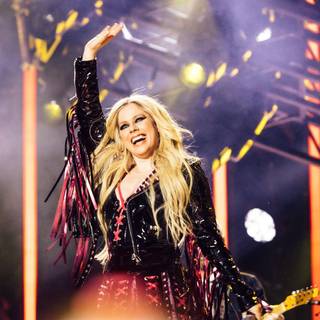 Avril Lavigne 2024 wallpaper