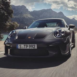 Porsche 992 Gtr3 desktop wallpaper