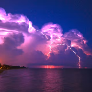 Lightning computer wallpaper