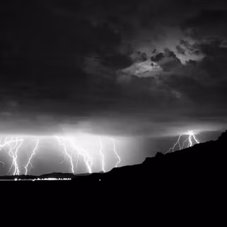 Lightning computer wallpaper