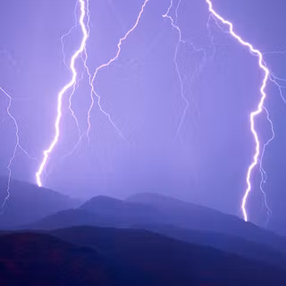Lightning computer wallpaper