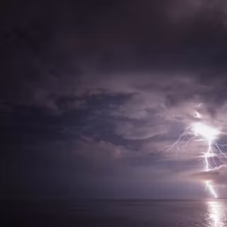 Lightning computer wallpaper