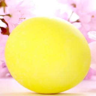 Easter egg yellow wallpaper