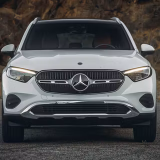 Mercedes-Benz GLC 2024 wallpaper