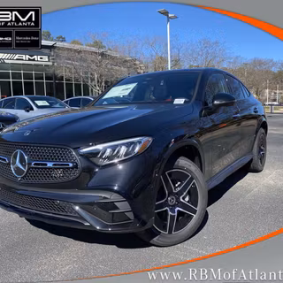 Mercedes-Benz GLC 2024 wallpaper