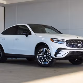 Mercedes-Benz GLC 2024 wallpaper