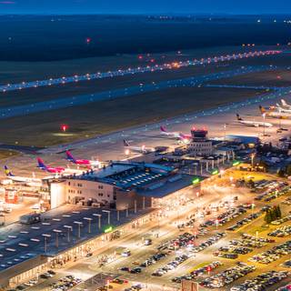 Airport iPhone wallpaper