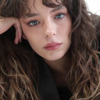 Buse Meral wallpaper