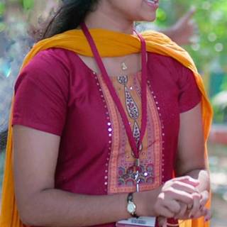 Malavika Manoj wallpaper