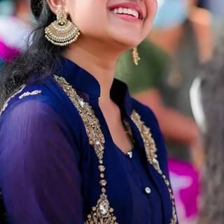 Malavika Manoj wallpaper