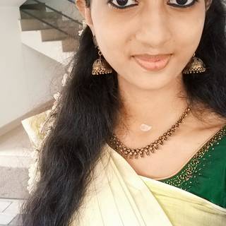 Malavika Manoj wallpaper