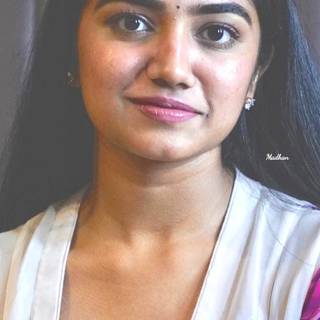 Malavika Manoj wallpaper