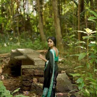 Malavika Manoj wallpaper