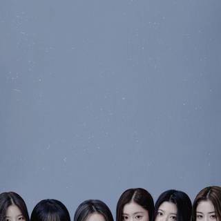 LE SSERAFIM logo wallpaper